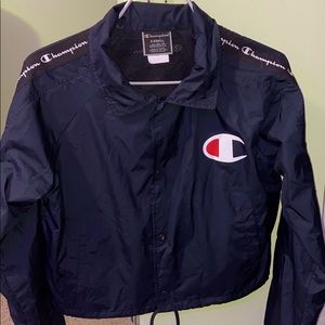 Cropped wind breaker